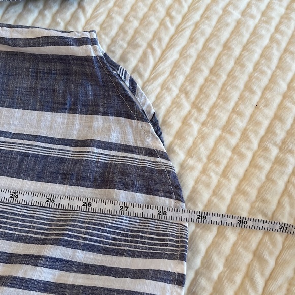Banana Republic Soft Wash Blue and White Striped Button-Up Shirt XS - Picture 4 of 11